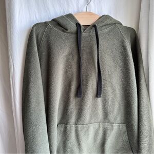 En THREAD Men’s Green Pullover Sweater